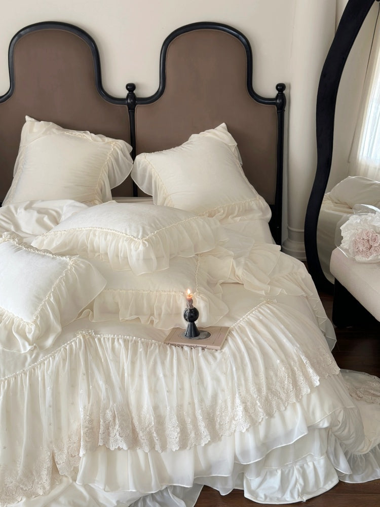 Lace Embroidery Bedding Set